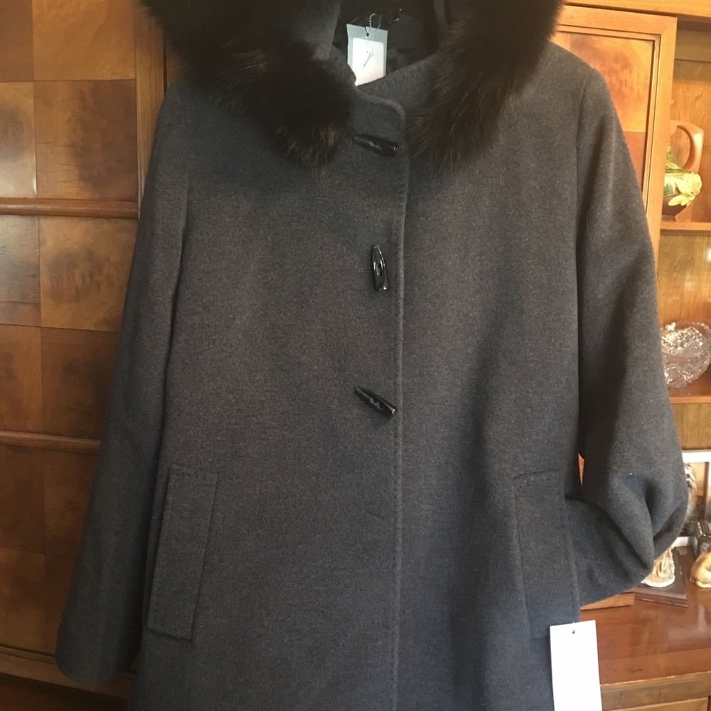 NWT Luxurious cashmere/wool knee length coat